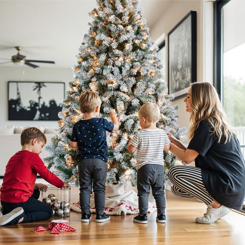 Snow Flocked Pre-lit Christmas Tree